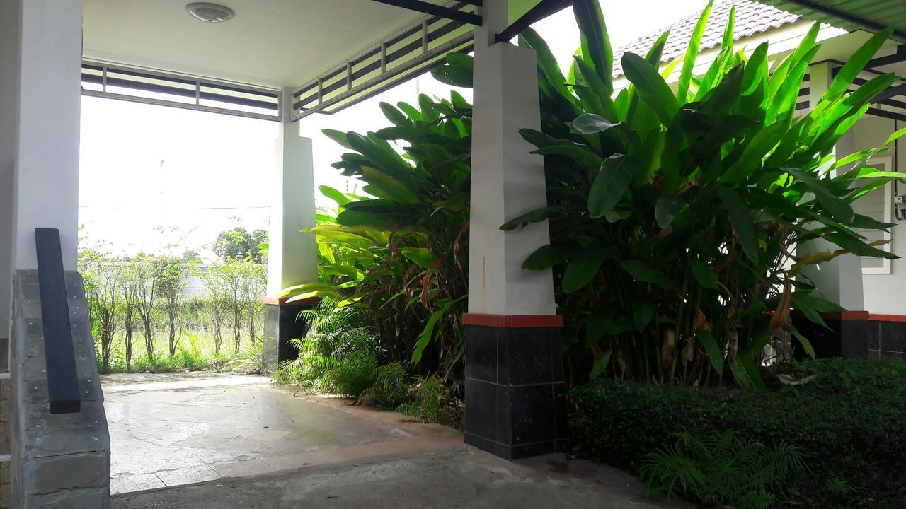 Tokyo Country Inn Nakhonratchasima Exterior foto
